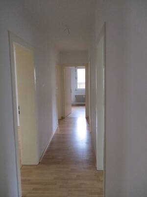 Kinderfreundliche , große Wohnung!* – 38226 Salzgitter – Vorschaubild 1