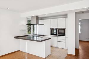 Stilvolle Maisonettewohnung in ruhiger Bestlage - lichtdurchflutet, modern und sofort bezugsbereit – 22589 Hamburg – Vorschaubild 4