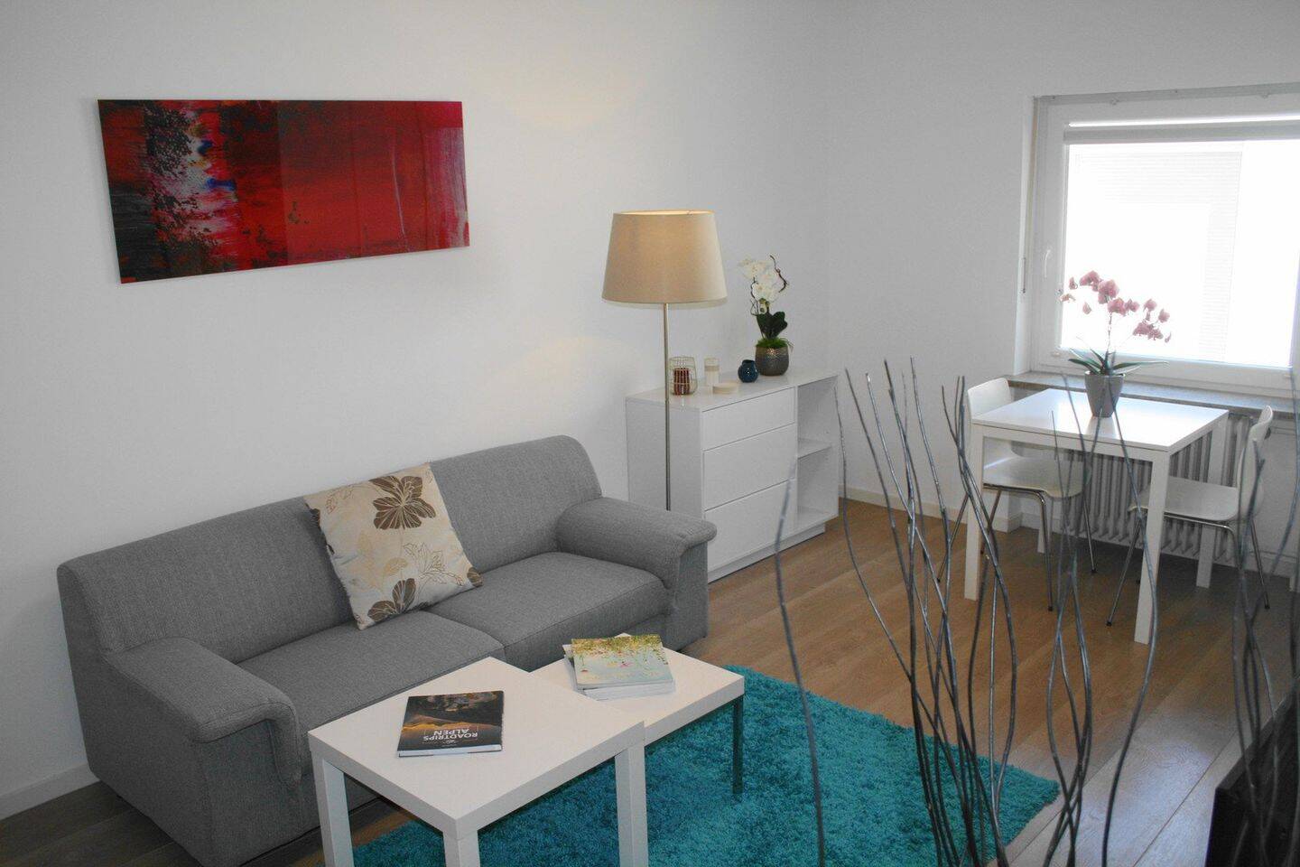 Ruhiges modern, möbliertes Appartement nähe Ostbahnhof – München – Vorschaubild 2