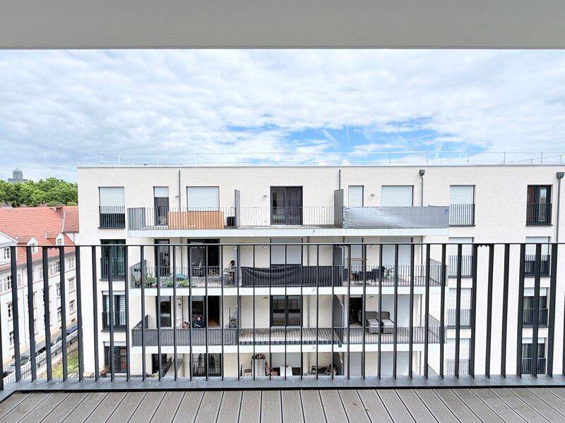 Willkommen Zuhause: großzügige 2-Zi-Wohnung mit Balkon und Markenküche – Wiesbaden – Vorschaubild 5
