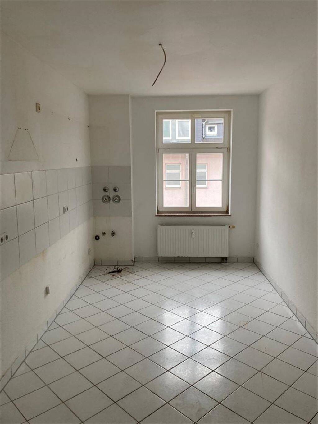 Großzügige 3-Zimmer mit Laminat, Aufzug und Wannenbad in Uninähe! – Chemnitz – Vorschaubild 4