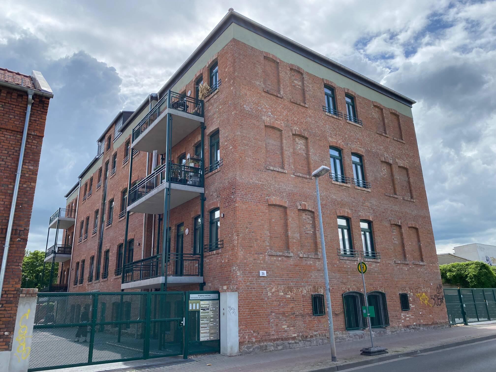 Hochwertig projektierte 3-Zimmerwohnung mit EBK, Balkon und Fußbodenheizung zu vermieten!