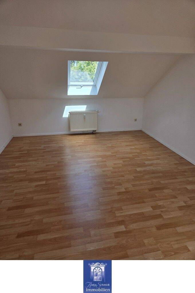 Für Eigennutzer - Himmlische Dachwohnung über zwei Ebenen! Individuelle Raumaufteilung, Balkon! – Dresden – Vorschaubild 8