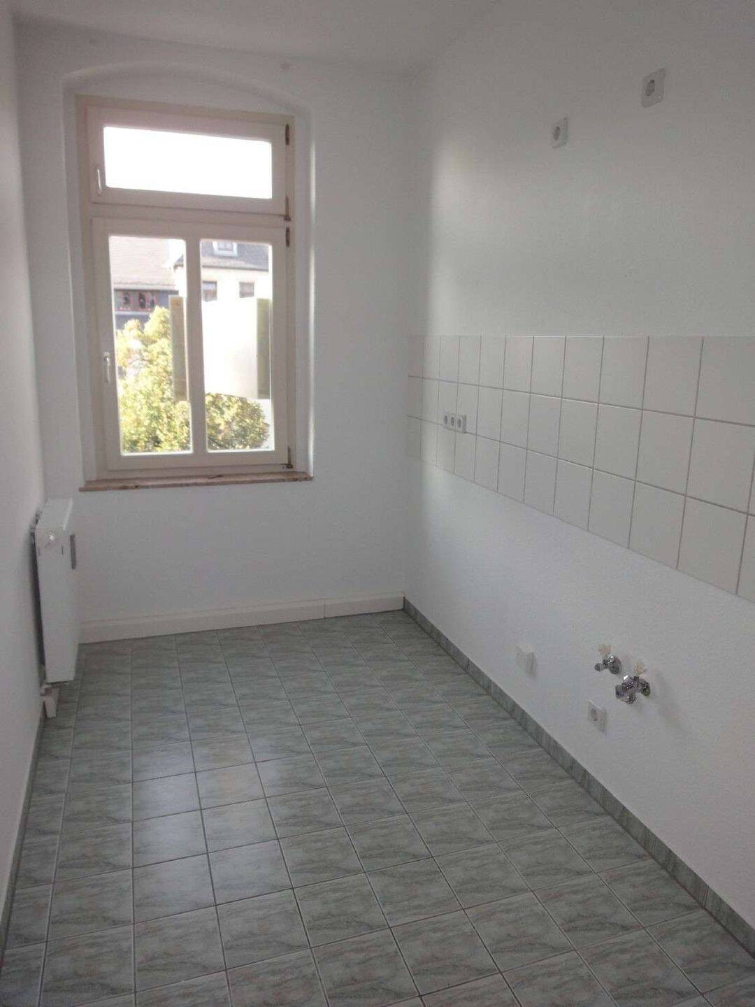 Helle Whg. im 1.OG - Bad mit Fenster - Laminat - sep. Küche ! frei ab SOFORT ! – Chemnitz – Vorschaubild 4