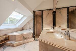 Atemberaubende Aussichtslage - 5 Zimmer Wohnung in der Stuttgarter Weinsteige – 70180 Stuttgart – Vorschaubild 7