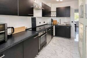 Fast wie ein eigenes Haus: 129 m² Maisonette mit nur zwei Parteien – 45326 Essen – Vorschaubild 4