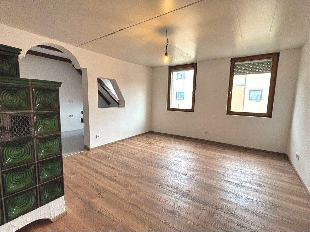 Gemütliche 2-Zimmer-Dachgeschosswohnung in Nürnberg-Eberhardshof – Nürnberg – Vorschaubild 4