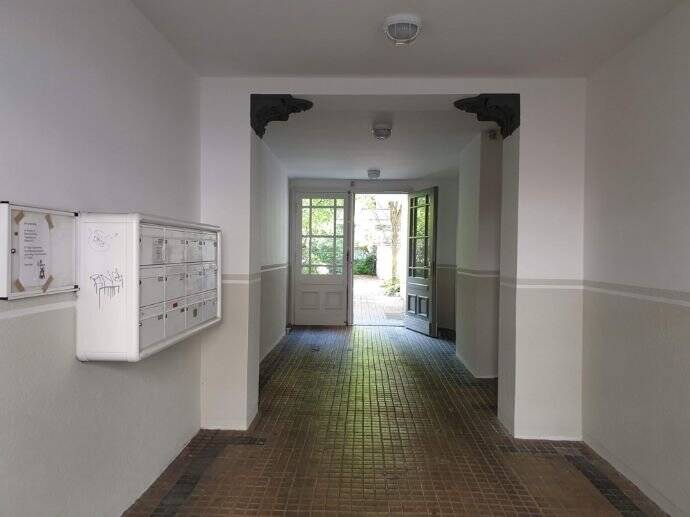 vermietetes Dachgeschoss mit Balkon – Berlin – Vorschaubild 4