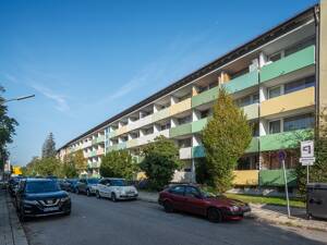 MAIER - Gestaltungspotential: Appartement mit Südbalkon und TG! – 80809 München – Vorschaubild 2