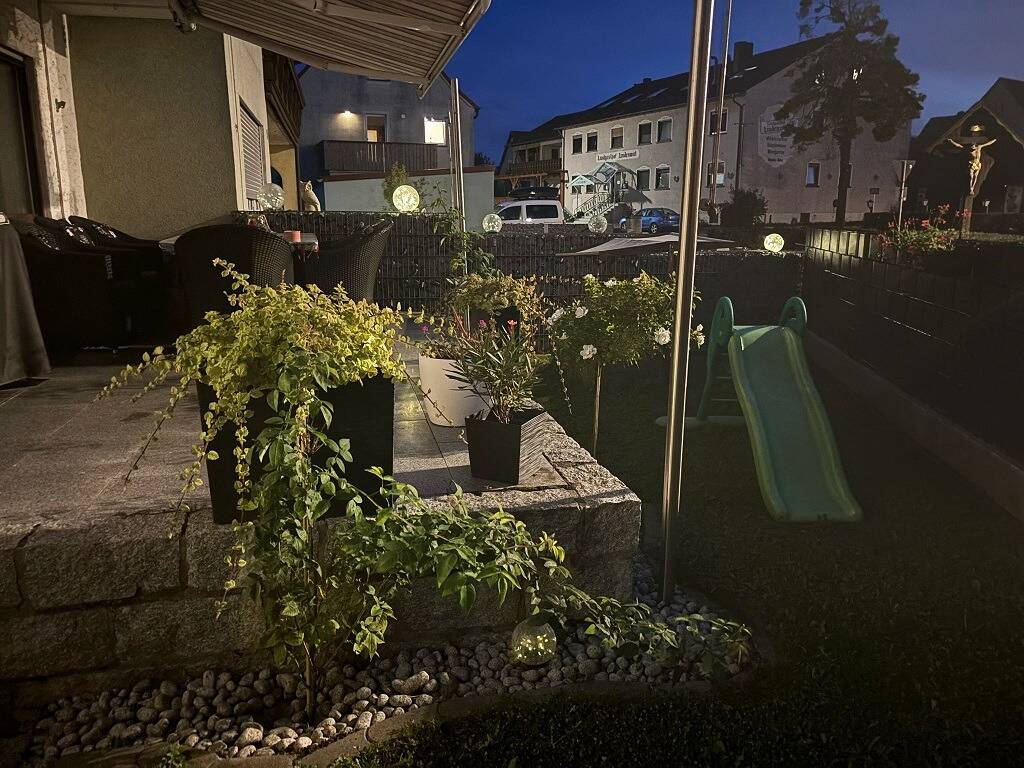 Wohnen, wo andere Urlaub machen! Top 2-Fam.-Haus, auch attraktiv zur Vermietung von Ferienwohnungen! – Spalt – Vorschaubild 3