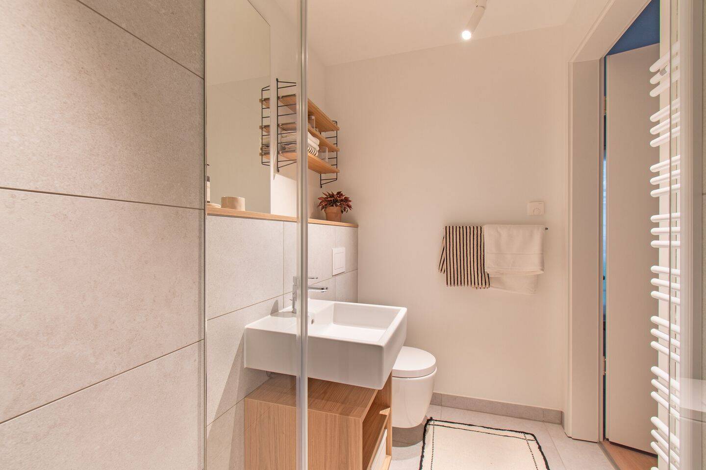 Stillvoll möbliertes Two-Bedroom-Apartment - ideal für die WG - Wentzel Dr. – Hamburg – Vorschaubild 9