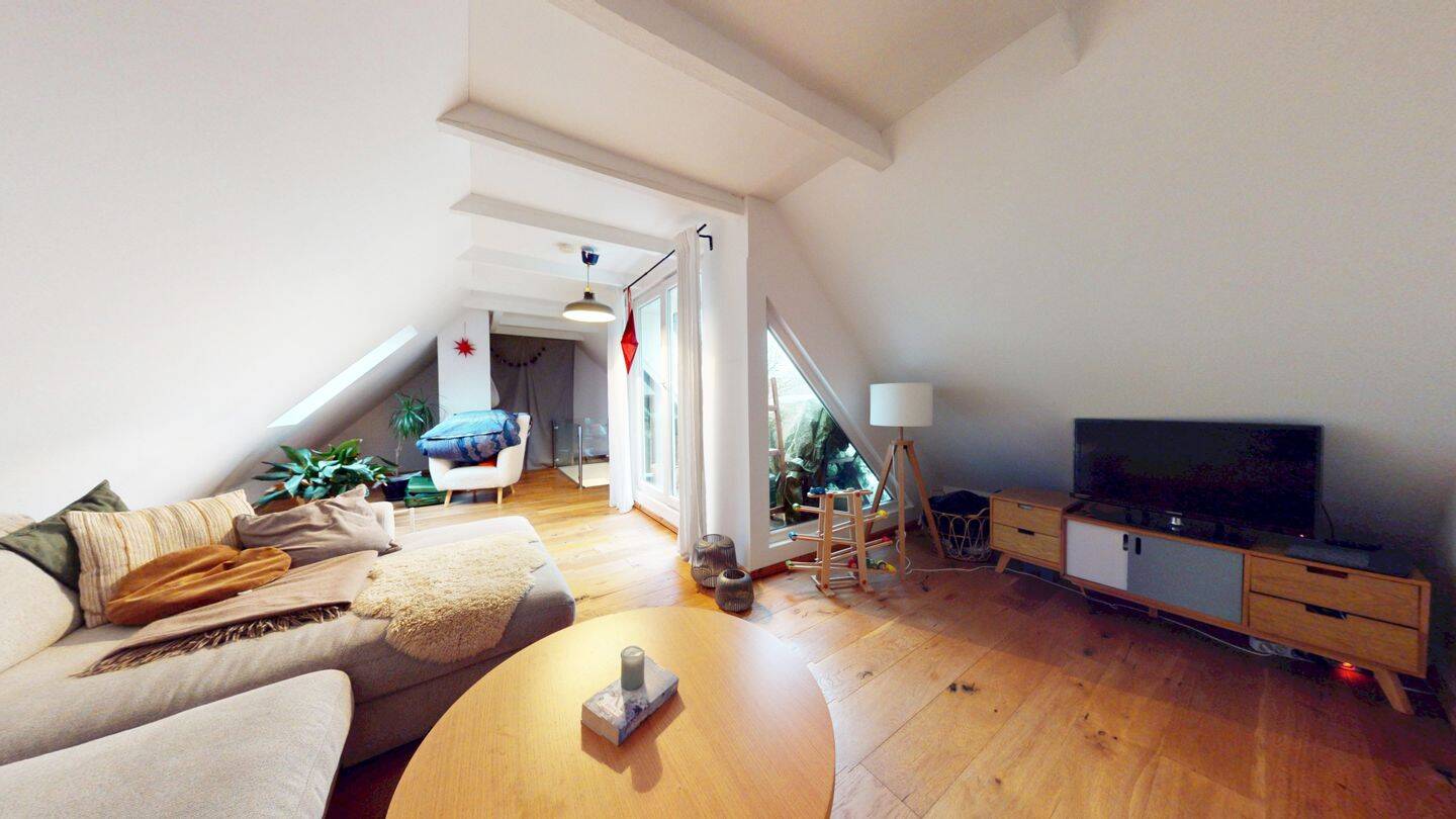 Lehesterdeich / Stilvolle 4-Zimmer-Maisonette-Wohnung mit Loggia in ruhiger Lage – Bremen – Vorschaubild 3