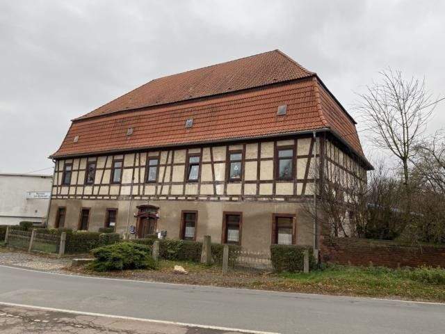 vermietetes Mehrfamilienhaus in Bornstedt ( Mansfelder Land) – Bornstedt – Bild 1 von 9