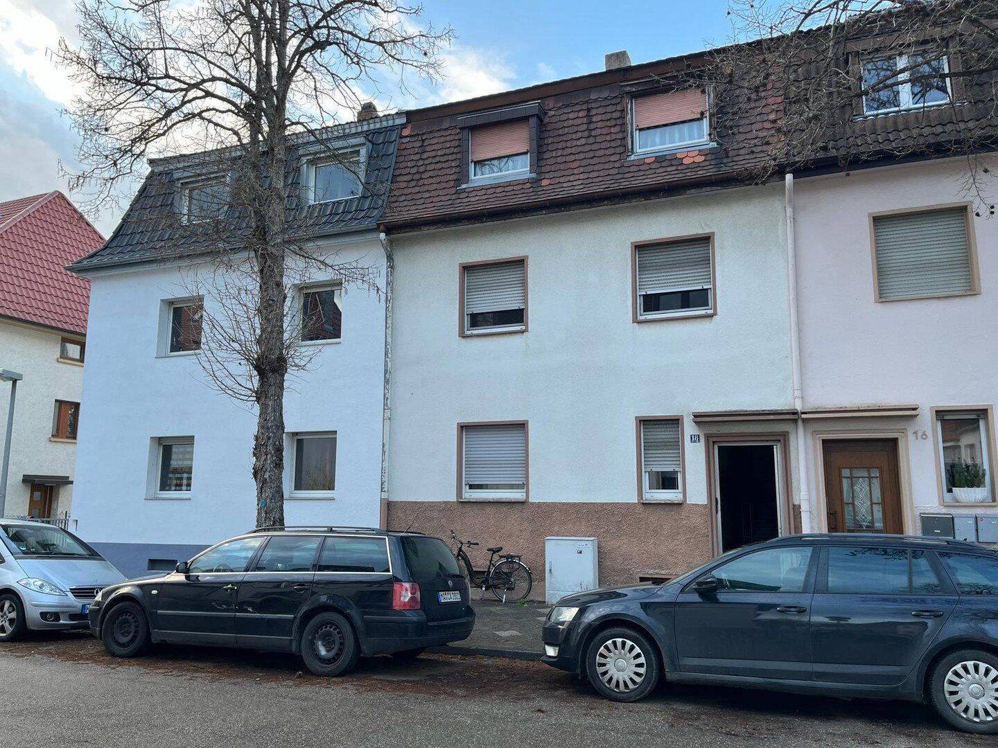 Gemütliche 2 Zimmer Wohnung mit Einbauküche im 1. OG Mannheim-Feudenheim zu vermieten