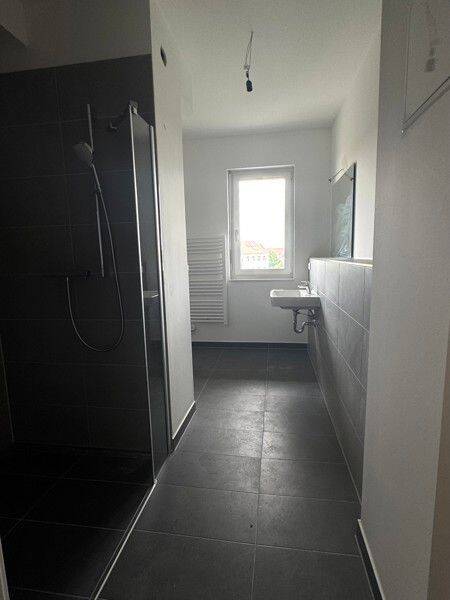 Wer will mich!? 2-Zimmer-Wohnung mit Einbauküche im Zweitbezug – Leipzig – Vorschaubild 4