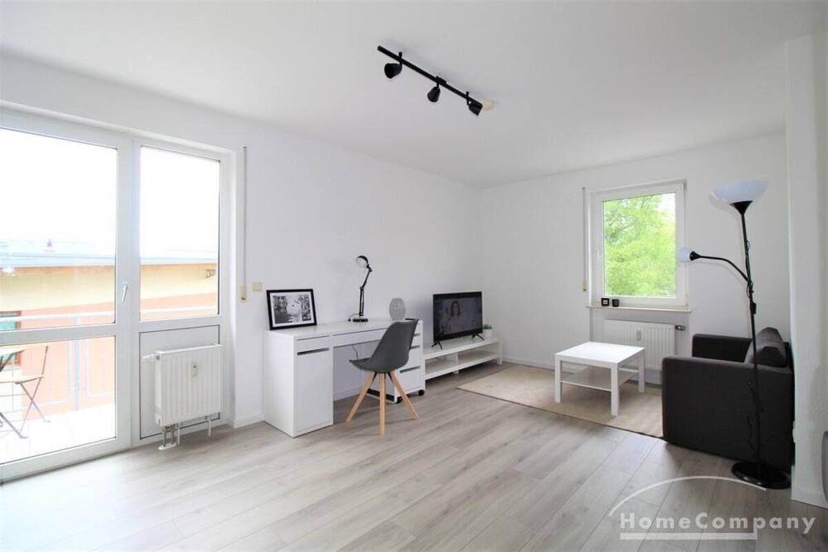 2240220 HomeCompany Dresden Möbliert/Furnished Studio Apartment mit Balkon Dresden-Plauen max. 2 Personen – 1187 Dresden – Bild 1 von 9