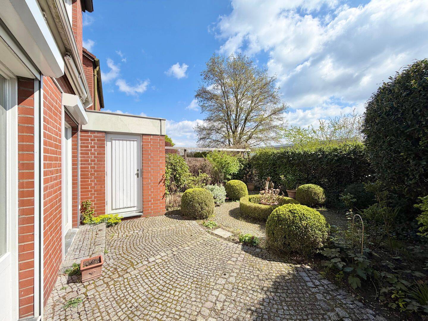 Außergewöhnliches Reihenhaus mit Platz für die Familie, Homeoffice u. Gartenidylle in guter Lage – Hannover – Vorschaubild 3