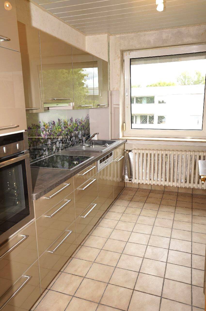 Klassische 3-Zimmer-Wohnung mit Einbauküche und Loggia in Leverkusen-Rheindorf! – Leverkusen – Vorschaubild 4