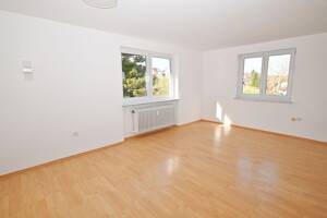 Frisch renovierte 3-4-Zimmer-Wohnung mit Balkon & Stellplatz - sofort bezugsfrei – 88605 Meßkirch – Vorschaubild 3