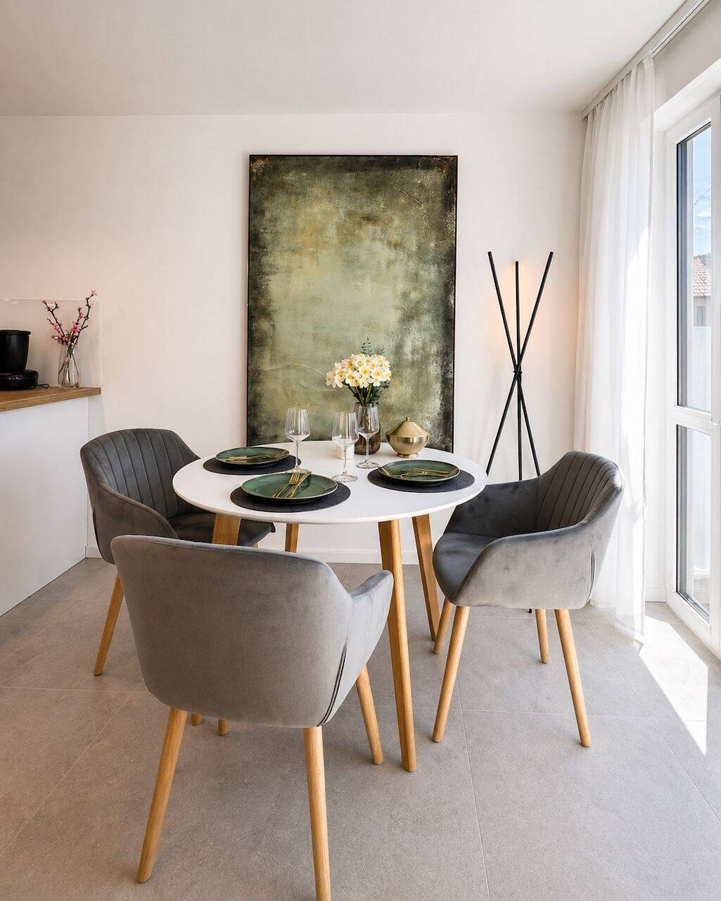 Hochwertig möblierte 2-Zimmer-Neubauwohnung mit Balkon, Stellplatz und Aufzug – Lübeck – Vorschaubild 2