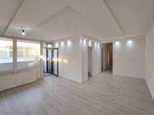 Helle 3 Zimmer- Ergeschosswohnung | inkl. Einbauküche + Balkon – 47798 Krefeld – Vorschaubild 1