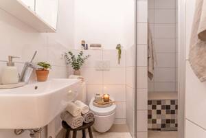 Charmante 2,5-Zimmerwohnung - möbliert, hochwertig saniert, sofort vermietbar – 80687 München – Vorschaubild 9