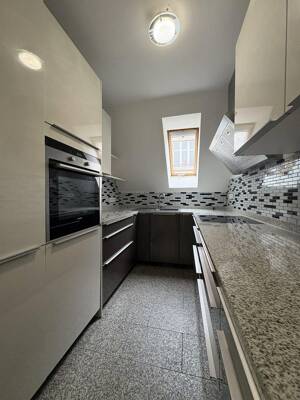 Lichtdurchflutete & klimatisierte DG-Wohnung in Stuttgart West – 70197 Stuttgart – Vorschaubild 3