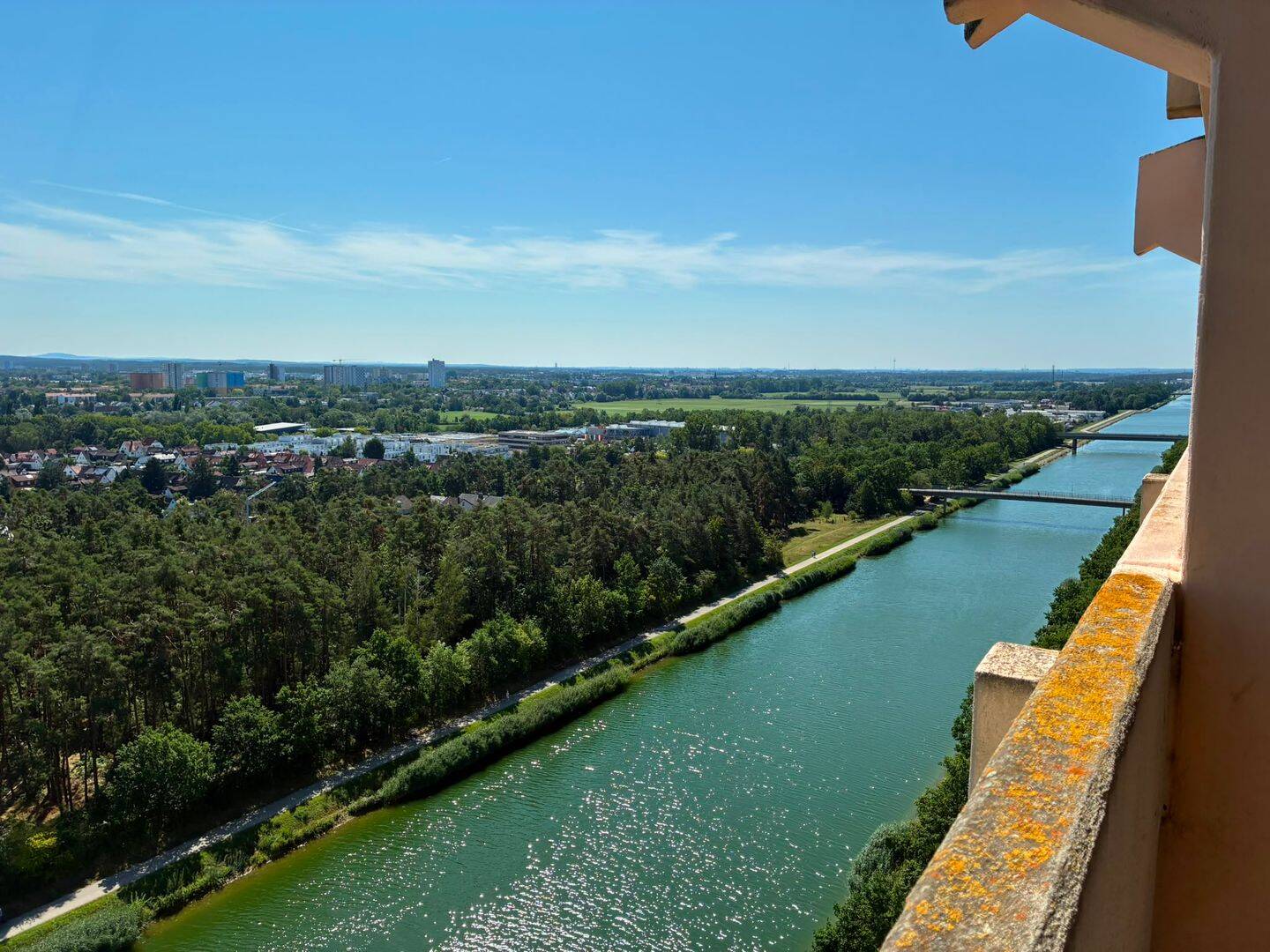 50m² Wohnung, Erstbezug nach Badsanierung mit bester Aussicht – Erlangen – Vorschaubild 2