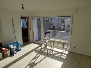 Helle, sonnige, vollständig renovierte 1,5-Zimmer-Wohnung mit Balkon und EBK in Stuttgart-Hedelfingen