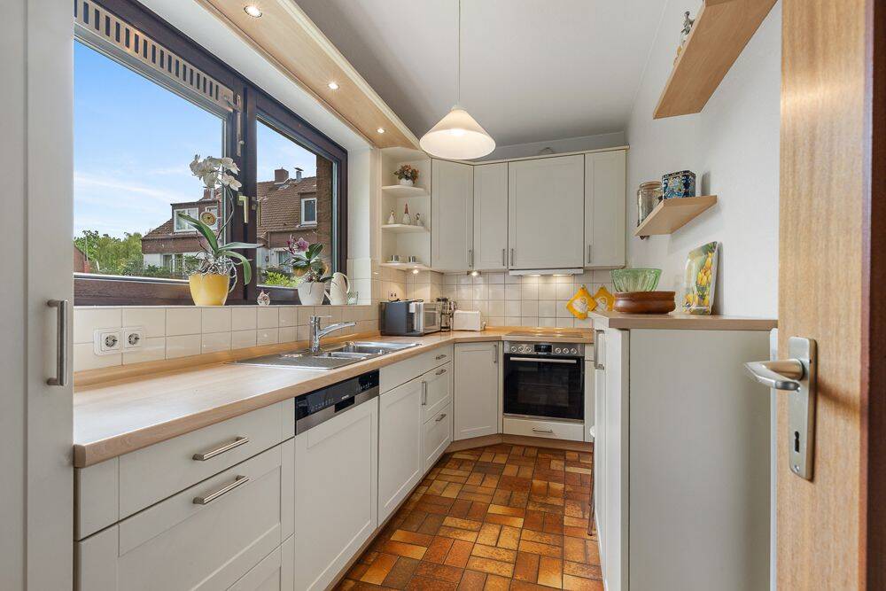 Helle 4-Zimmer-Wohnung mit Parkblick, Aufzug und Tiefgaragenstellplatz in Alt-Rahlstedt – Hamburg – Vorschaubild 9