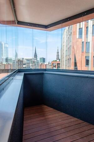 Über den Dächern der HafenCity: Skyline-Views vom 10. Obergeschoss (Endetage) im Eleven Decks – 20457 Hamburg – Vorschaubild 4