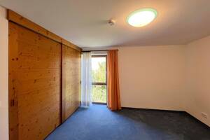Sofort bezugsfrei: Doppelhaushälfte mit 2 Wohneinheiten und ruhigem 800qm-Traumgrundstück! – 81549 München – Vorschaubild 9