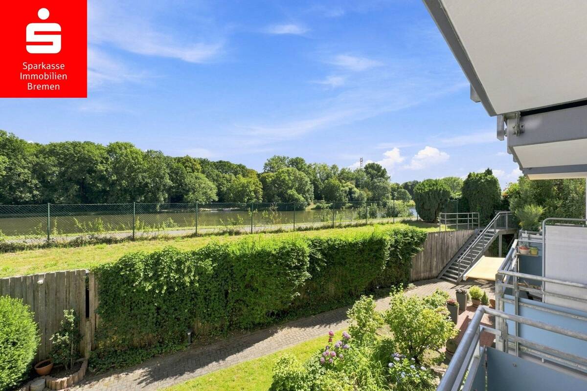 Bremen-Buntentor: Exklusiv, Barrierearm, Weserblick - gepflegte Etagenwohnung mit Balkon und Carport – 28201 Bremen – Bild 1 von 9
