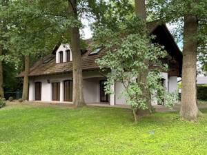 Freistehendes Einfamilienhaus mit Garten/Waldgrundstück und Doppelgarage – 90455 Nürnberg – Vorschaubild 2