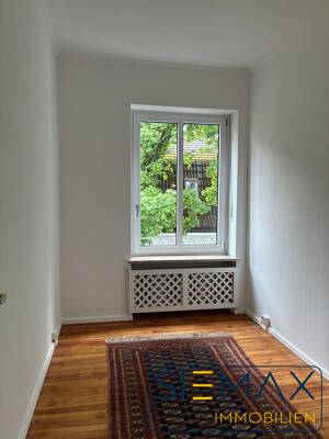 +++Schwabinger Altbauklassiker+++ Stilvolle 4-Zimmer-Wohnung mit Balkon am Englischen Garten – 80802 München – Vorschaubild 6