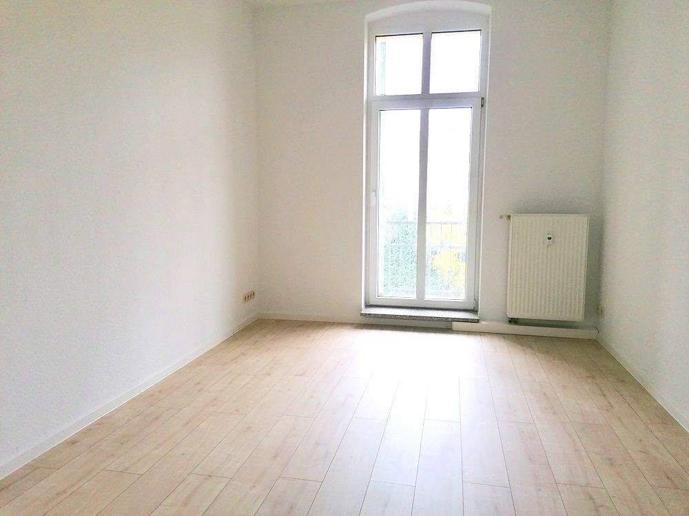 !! Neu renovierte 3-Zimmer-Wohnung mit Balkon und PKW-Stellplätzen !! – Chemnitz – Vorschaubild 9
