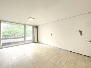 Helle 1 Zi.-Whg. mit West-Balkon direkt an der "Macherei" in Berg am Laim, auch renoviert erwerbbar – 81673 München – Vorschaubild 1