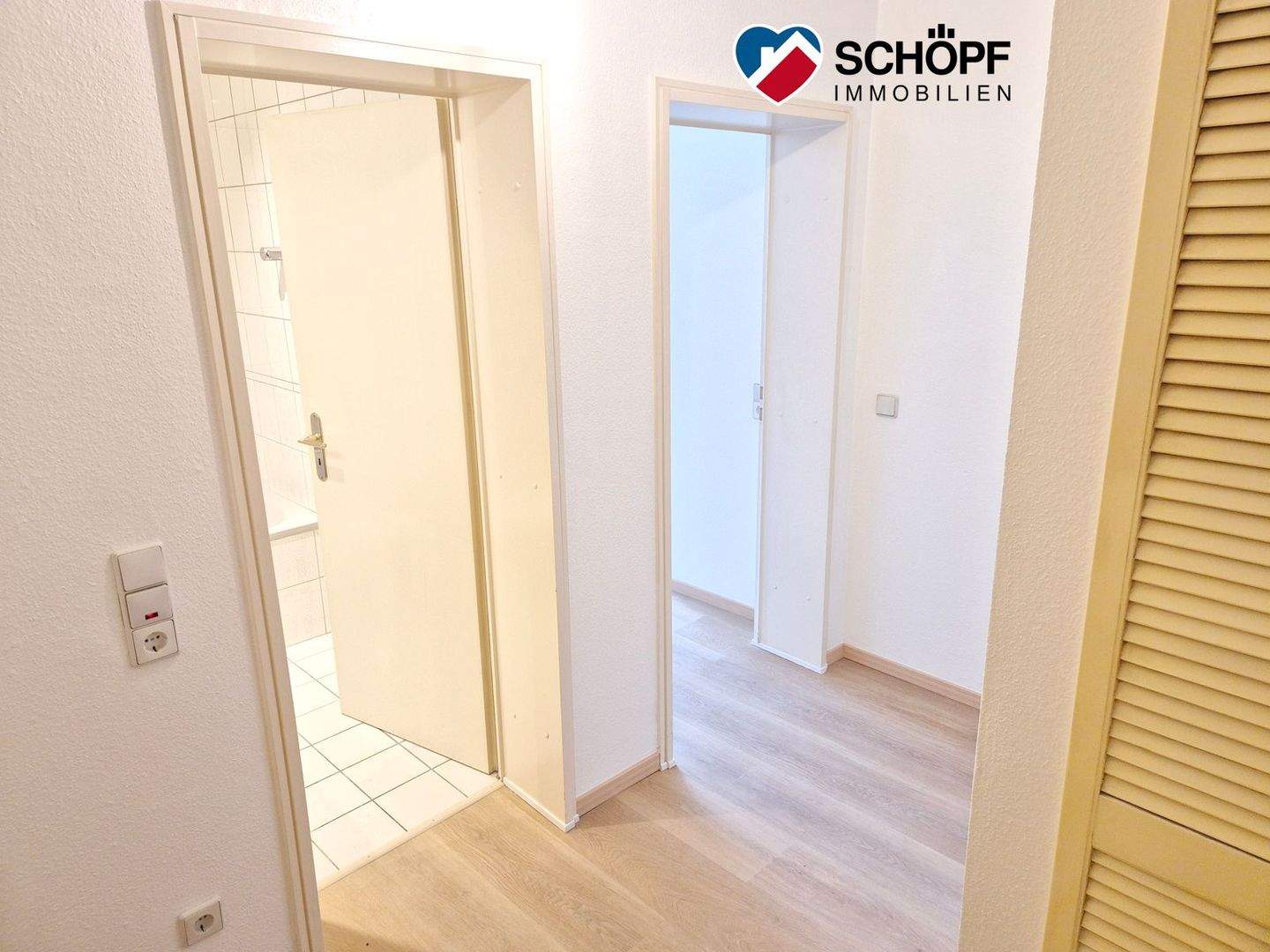 Renovierte 2 Zimmer Wohnung mit Garage! – Saarbrücken – Vorschaubild 9