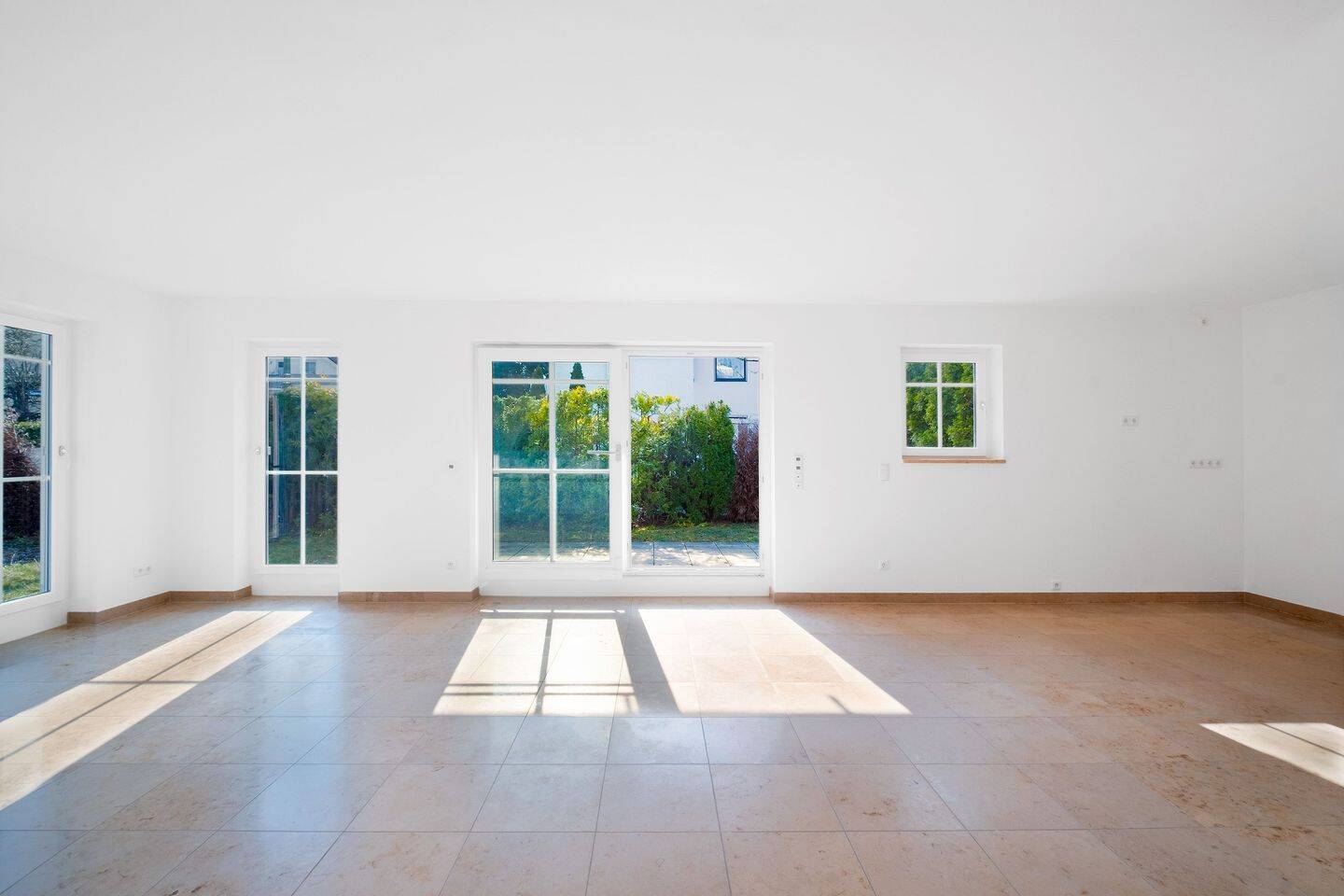 Stilvolle Garten-Maisonette-Wohnung in Trudering – München – Vorschaubild 2