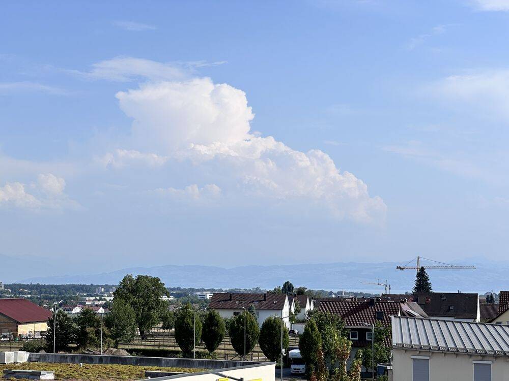 Moderne 3,5-Zimmer- Penthouse-Wohnung mit großer Dachterrasse und Blick auf den Bodensee und Alpen in FN-Ailingen