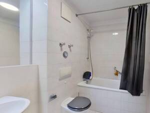 ** Helle 2 Zimmer-Wohnung mit BALKON in Hellerhof ** – 40595 Düsseldorf – Vorschaubild 5
