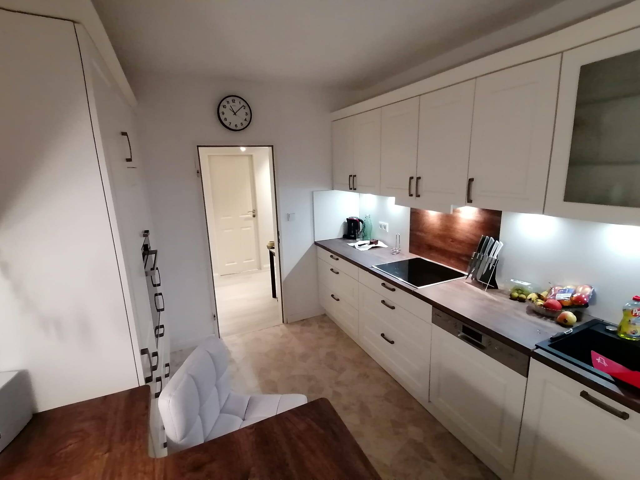 Großzügige Wohlfühlwohnung mit sonnigem Wohnbereich und Blick ins Grüne – Hamburg – Vorschaubild 5