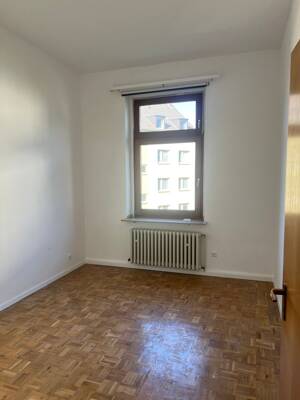 Großzügige 3,5-Raum Wohnung mit Einbauküche und Balkon in Duisburg-Dellviertel – 47051 Duisburg – Vorschaubild 5
