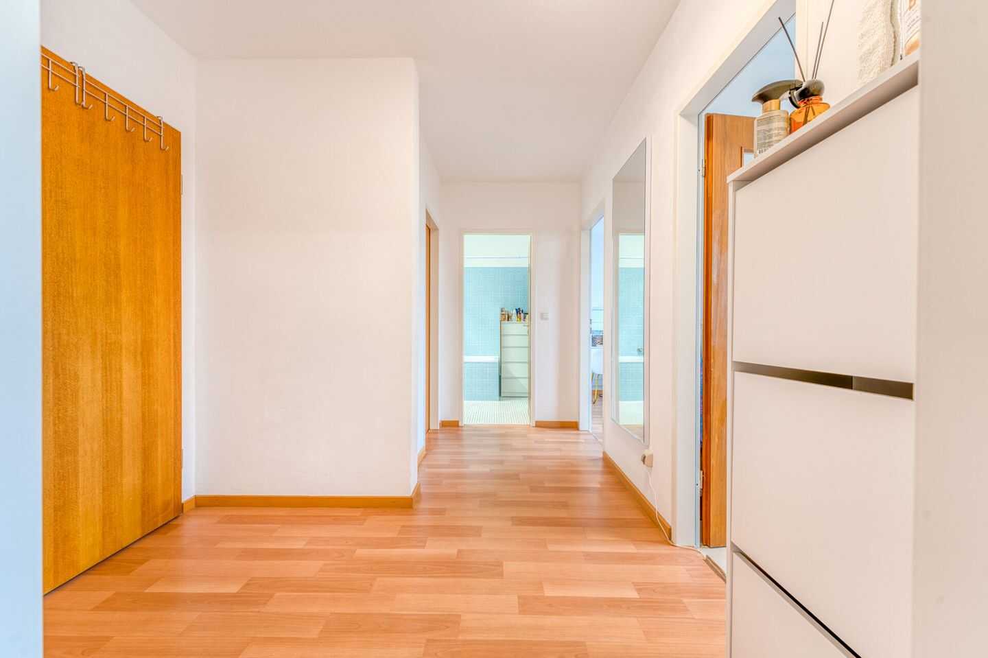 Über den Baumwipfeln: Helle 2-Zimmer-Wohnung mit Balkon in Moosach – München – Vorschaubild 9