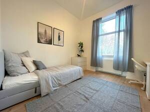 ?? Zwei Zimmer frei in moderner 3er-WG - Rat-Beil-Straße 25, Frankfurt am Main! - FH Frankfurt – 60318 Frankfurt am Main – Vorschaubild 2