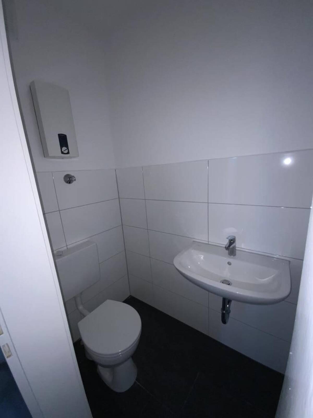 Große Küche und nen Balkon gesucht, hier bin ich.. OHNE BODENBELAG – 42897 Remscheid – Bild 1 von 9
