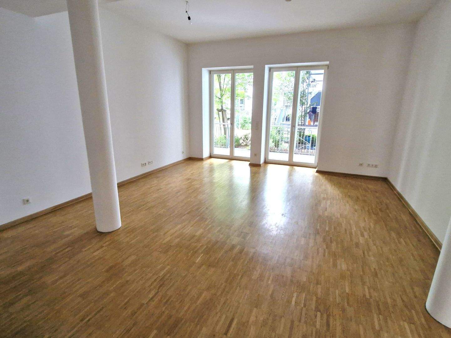 Schicke 2 ½-Zimmer-Loftwohnung mit Massivparkett und Fußbodenheizung in Fürth Nähe Stadtpark – Fürth – Vorschaubild 2