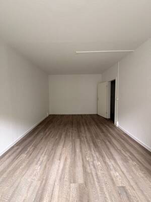 Ruhiges 1-Zimmer-Apartment mit 31 m² und Teleheizung in Schwerin – 19063 Schwerin – Vorschaubild 2