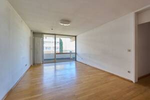 WERTORIA: Bezugsfreie 2-Zimmer-Wohnung mit großem Balkon und Potenzial in Berg am Laim – 81673 München – Vorschaubild 2