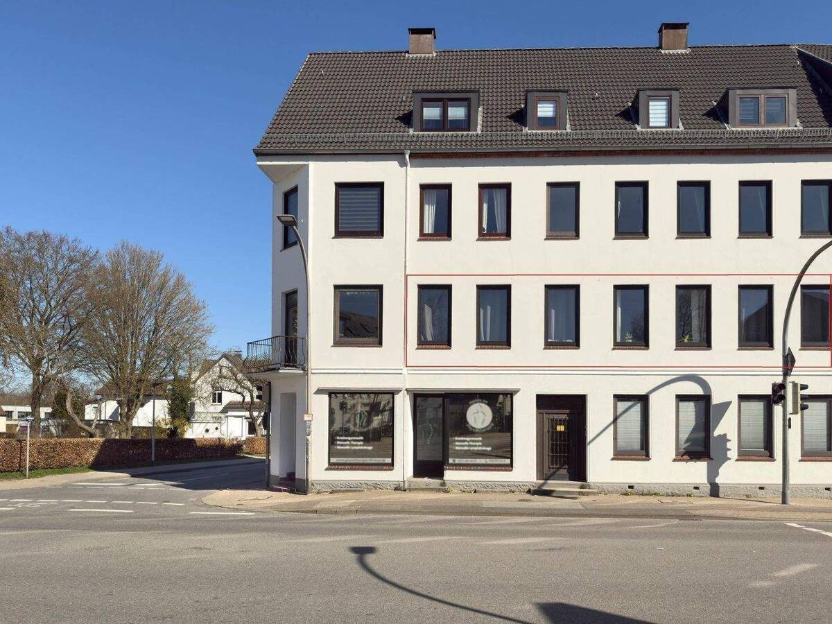 Lichtdurchflutete 4,5-Zimmer-Wohnung | Hochwertig kernsaniert | Echtholzböden | Massivholzküche | Walk-In Dusche - WG geeignet – 24837 Schleswig – Bild 1 von 9